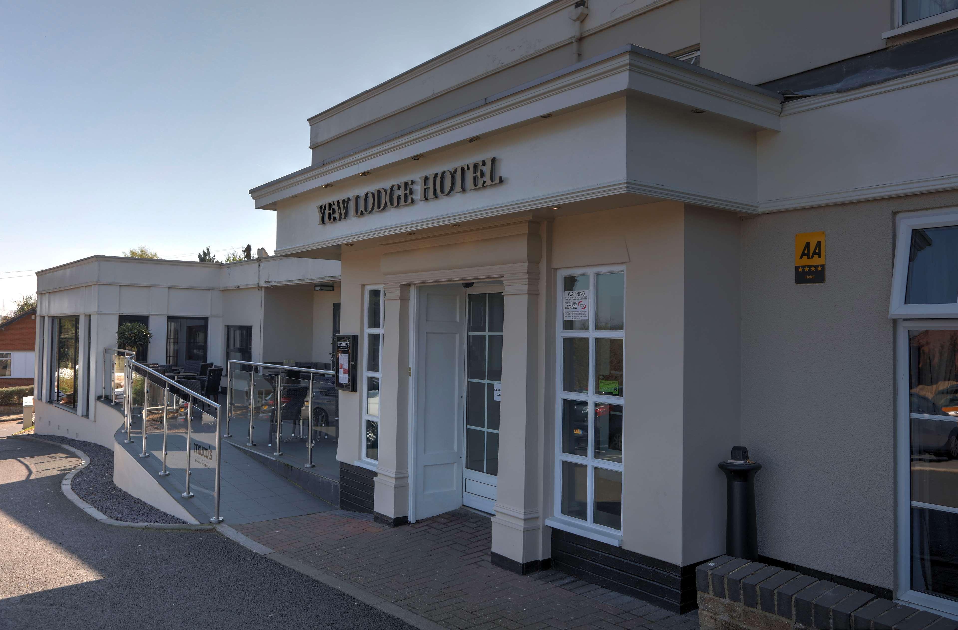 Best Western Premier Yew Lodge East Midlands Airport Castle Donington Exterior photo